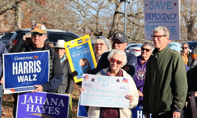 Democrats rally ahead of Election Day