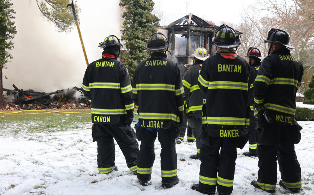 Bantam firefighters assist in Washington