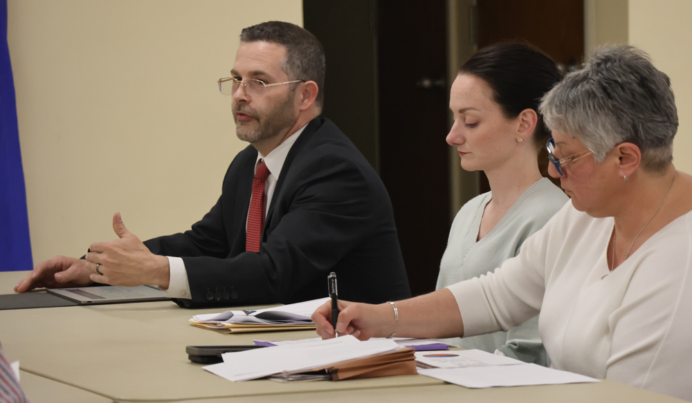 Region 20 leaders receive earful in Morris