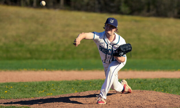 Weaving, Gilbert dominate Gilbert hitters