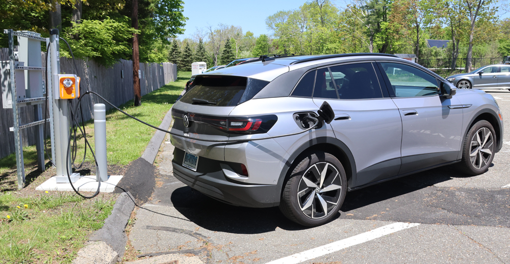 Selectmen receive update on charger use