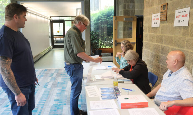 Municipal budget, LVA lease gain approval