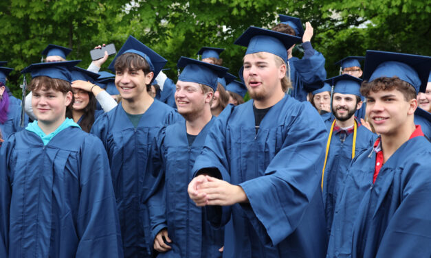 Lakeview graduates tour Region 20 schools