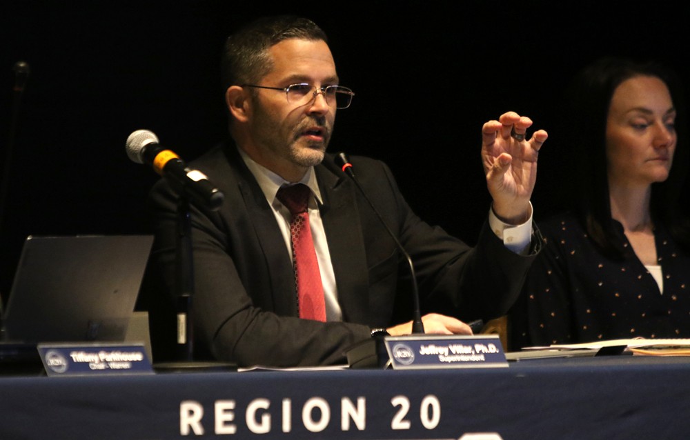 Region 20 board adopts new budget plan
