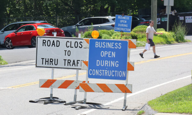 Bantam businesses open during bridge job