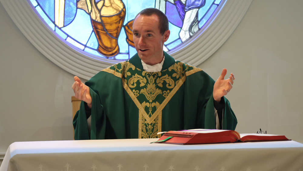 St. Louis de Montfort welcomes new pastor