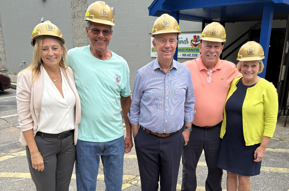 Carusillo participates in food bank salute
