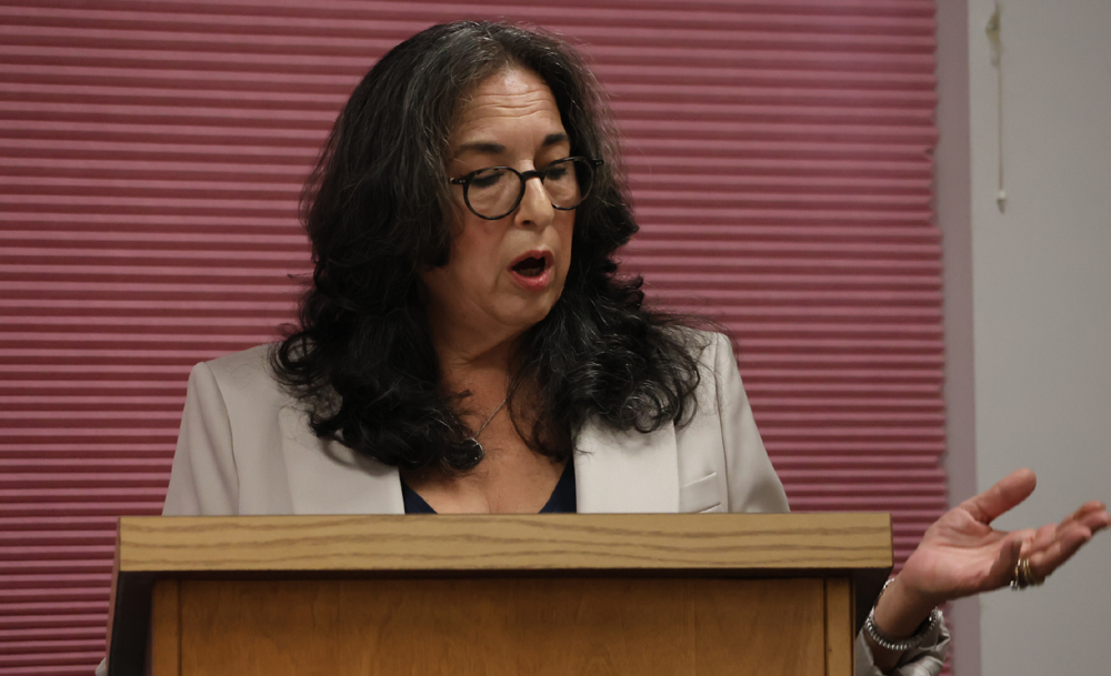 Carusillo brings meeting to quick conclusion
