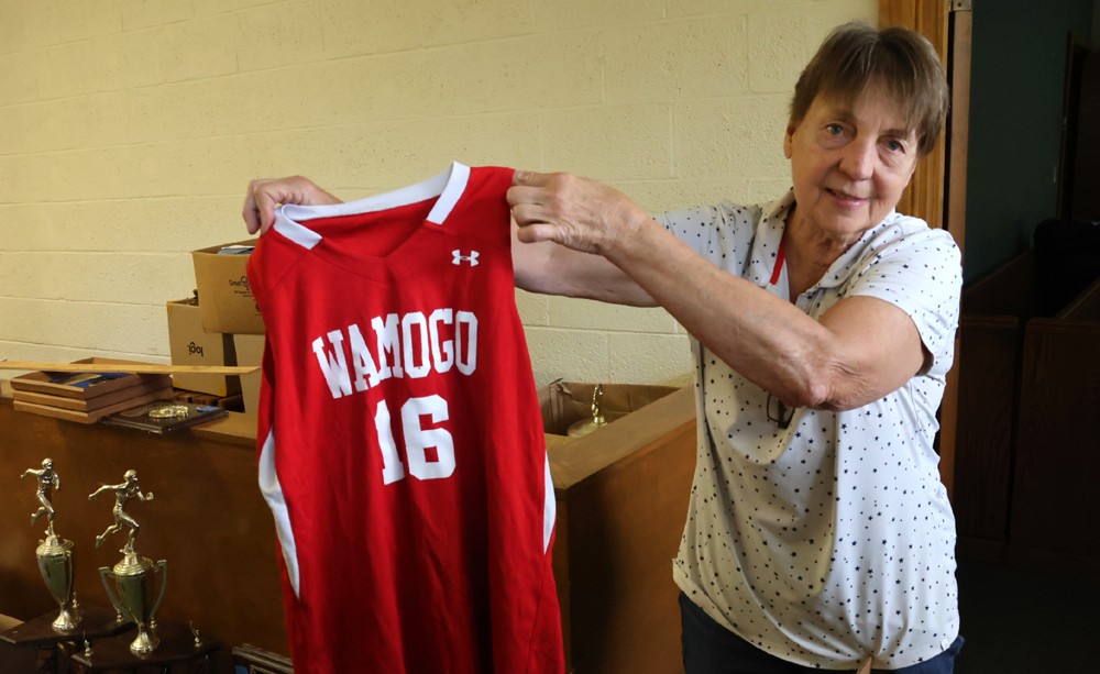 Tag sale to include LHS and Wamogo items