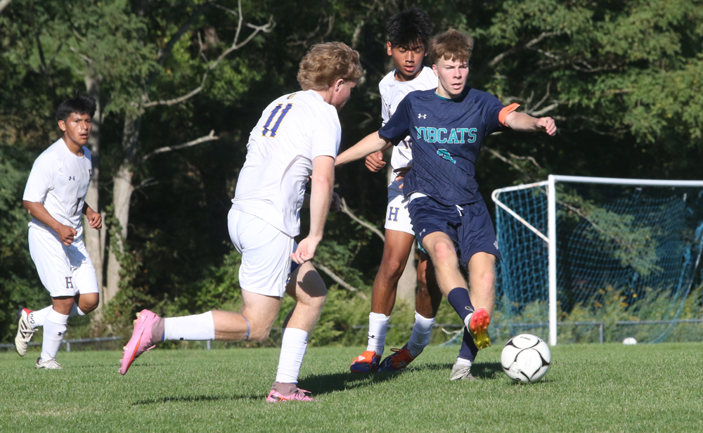 Bobcats come up empty in BL soccer loss