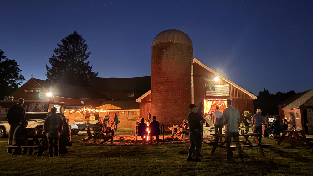 Barn party benefits Lakeview senior class