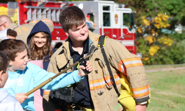 Firefighters and ambulance staff visit LIS
