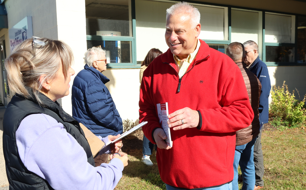 Candidates spend a morning campaigning
