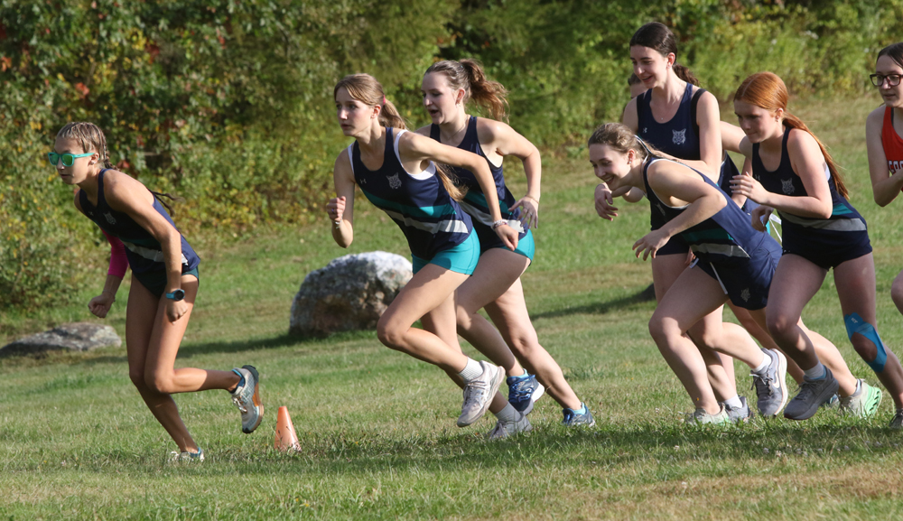 Seniors Stickney, Klug run final home race