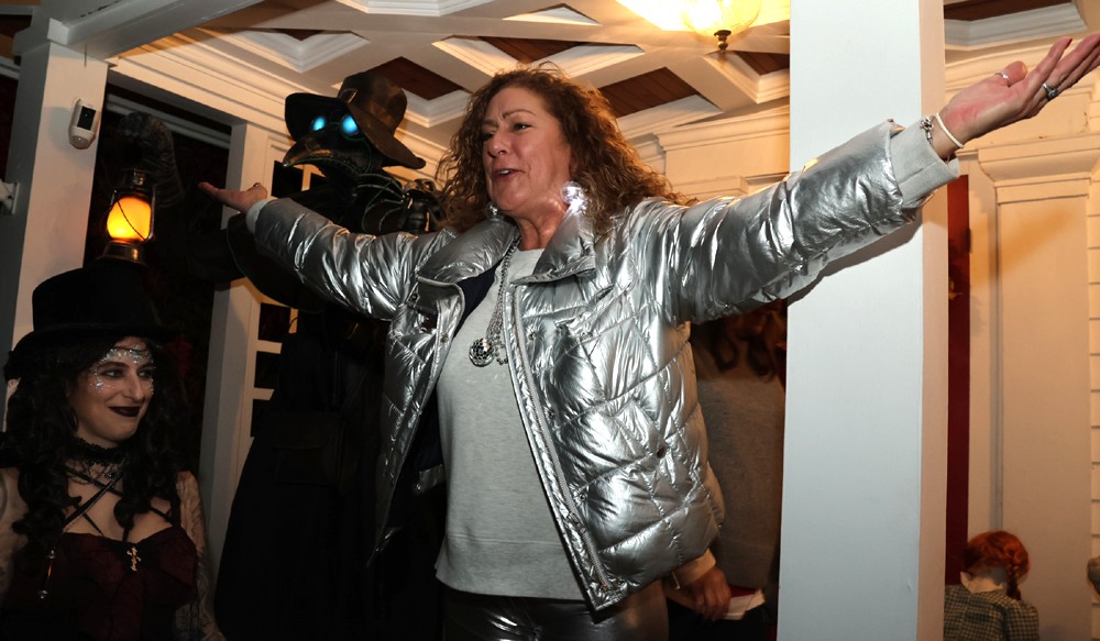 Halloween draws crown to center of town