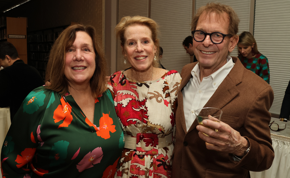 Library festival welcomes Christmas season