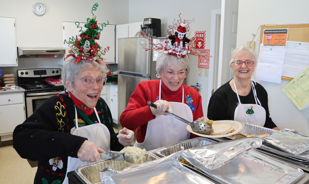 Morris Senior Center holds Christmas lunch