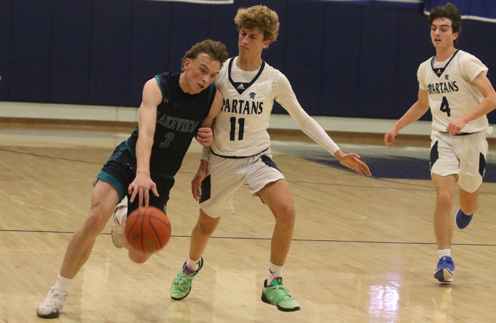 Bobcat ballers can’t keep up with Shepaug