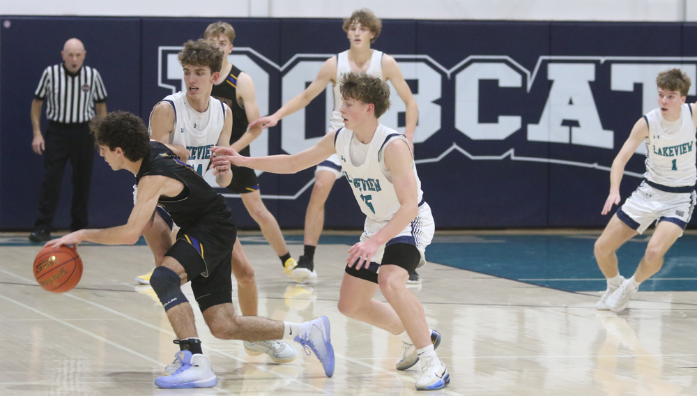 Gollow and Coffey lead Bobcats past Housy