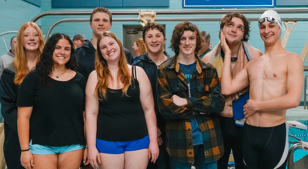 Lakeview dunks Shepaug on Senior Night