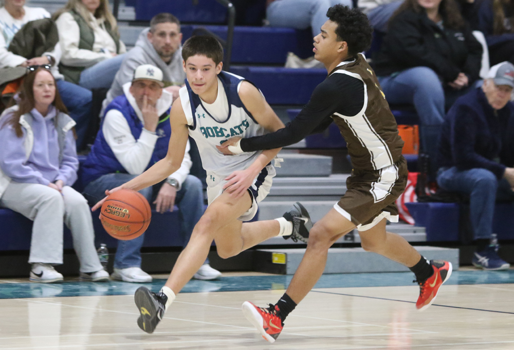 Gollow, Coffey lead ‘Cats past Thomaston