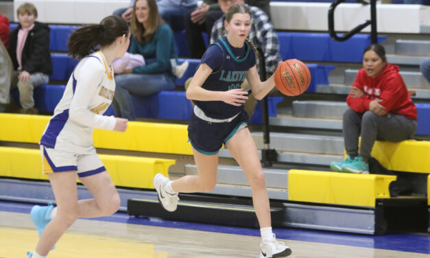 Lakeview pummels Housy in rivalry game