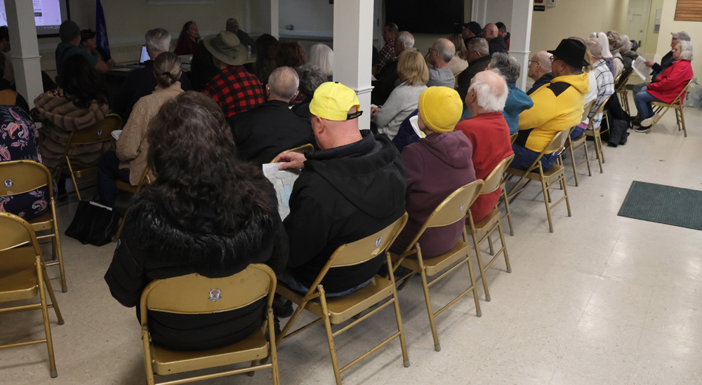 Meeting on Morris solar plan draws crowd