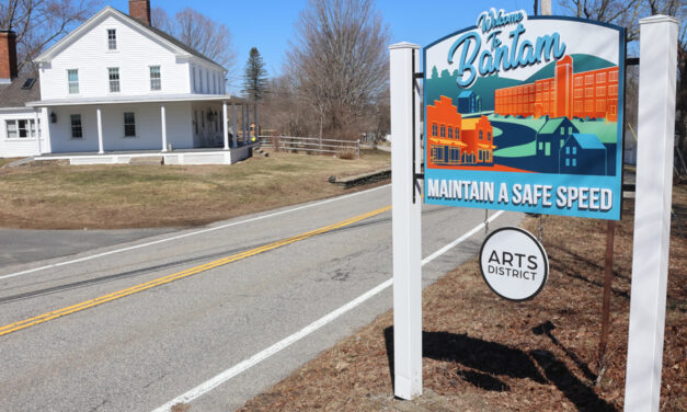 DOT: New Bantam greeting signs have to go