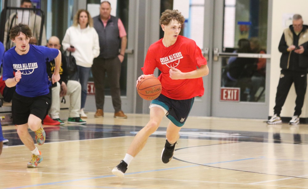 The last stand: Gollow plays in star festival