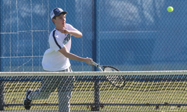 Lakeview splits its first two tennis matches