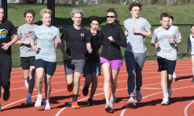 Lakeview track teams endure to raise money