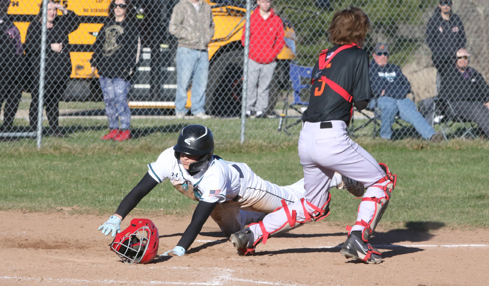 Bobcats turn close BL game into a runaway