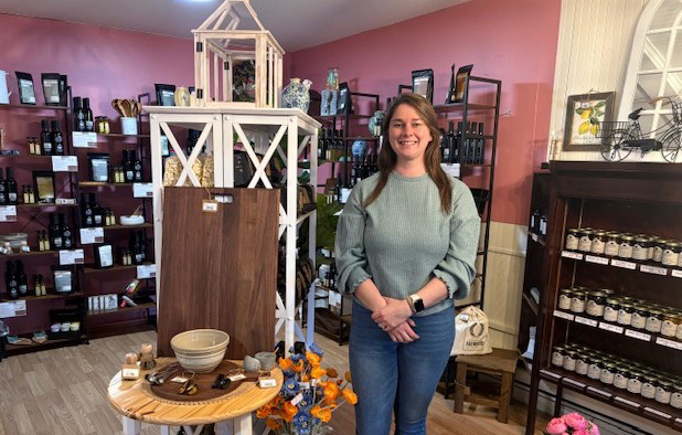 Likin’ Litchfield: Signs of spring everywhere