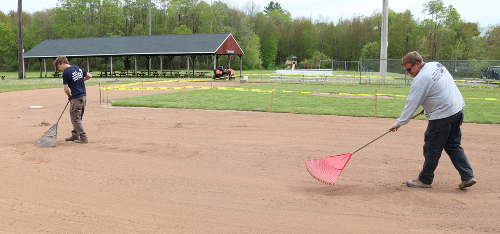 Tri-Town bringing act to Alain White field