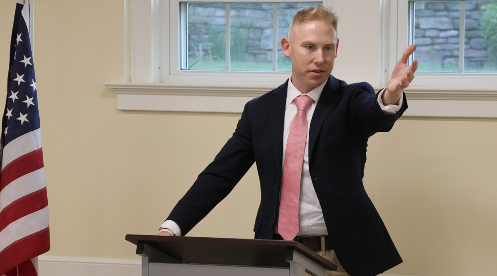 Sen. Harding to chase third term in 30th