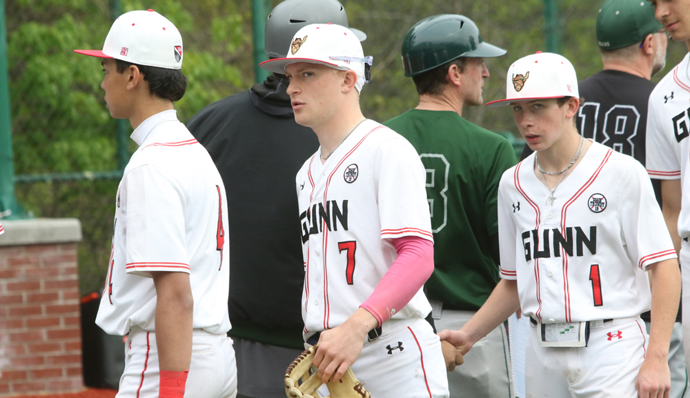Lipinsky, Worden playing ball at Gunn