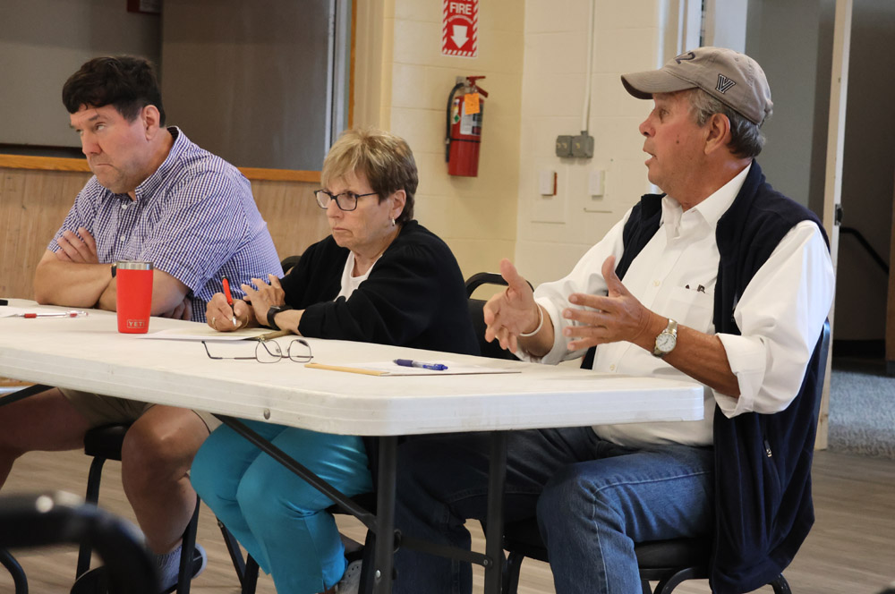 Borough board, selectmen touch base