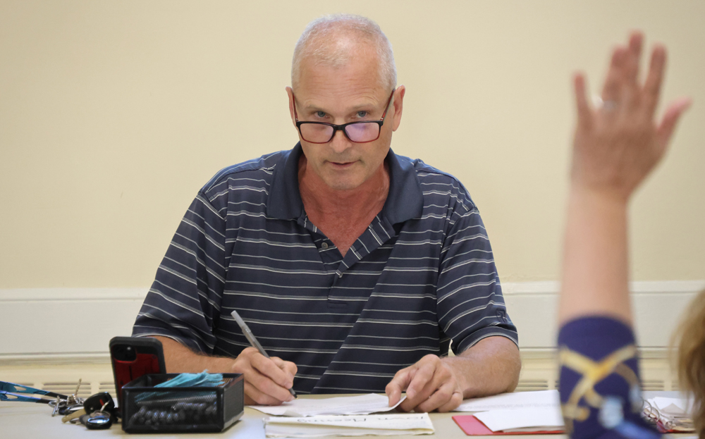 Pottbecker, ordinance get nods in Morris