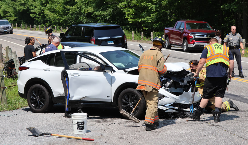 Three injured in East Litchfield accident