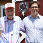 Governor candidate stops in Litchfield