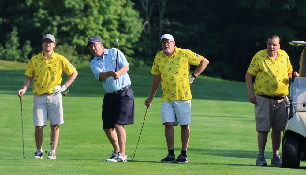 Golfers raise cash for Possum Queen cause