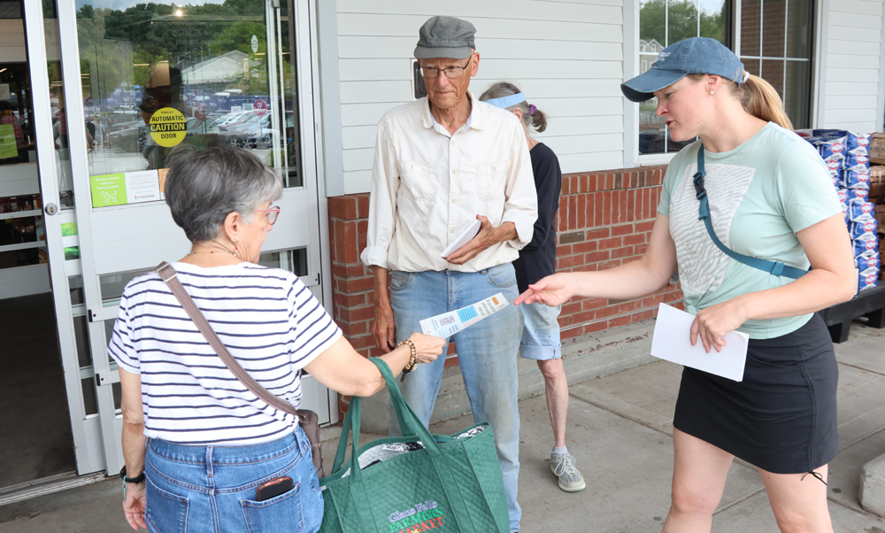 Waste committee promotes new programs