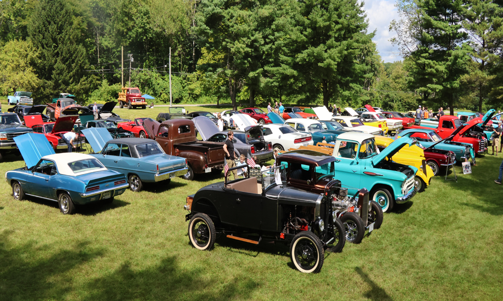 Vintage autos displayed at Warren Woods