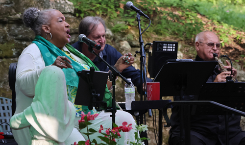 Wanda Houston to sing at Lourdes Shrine