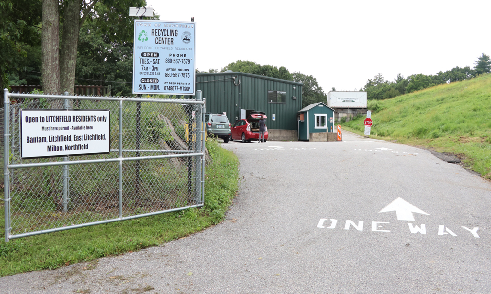 Selectmen endorse trash disposal program