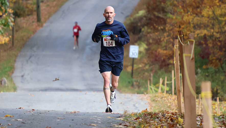 Goshen’s Mills wins Warren’s Cider Run